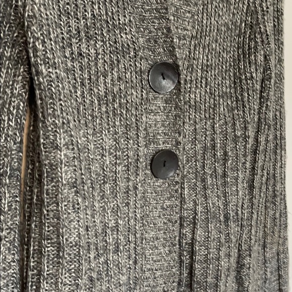 Carolyn Taylor cardigan - Picture 2 of 9